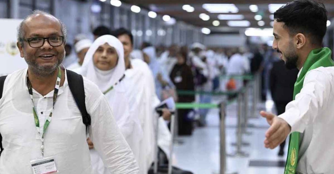 হজ পালনের উদ্দেশ্যে ৯৮টি ফ্লাইটে সৌদি পৌঁছেছেন ৩৯ হাজারের বেশি হাজি