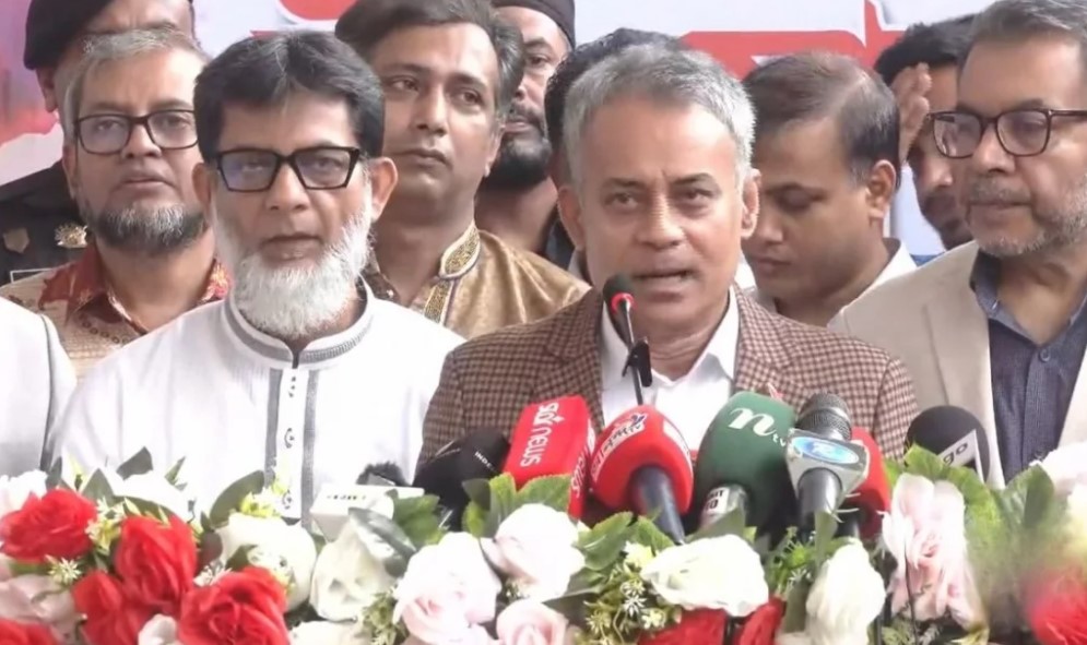 ঈদযাত্রা নিরাপদ করতে সব ব্যবস্থা নেওয়া হচ্ছে: রেলমন্ত্রী শেখ রবিউল আলম