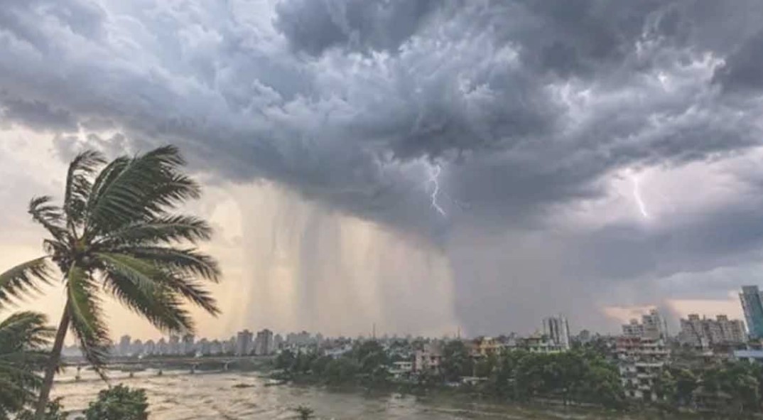 রাত ৮টার মধ্যে ৭ জেলায় ঝোড়ো হাওয়ার শঙ্কা: আবহাওয়া অফিসের সতর্কতা