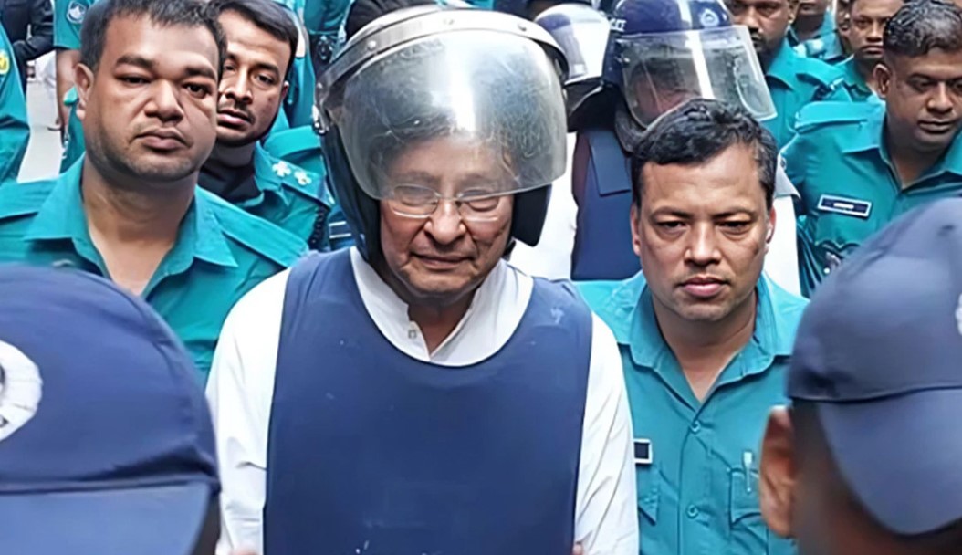 লাল-সবুজ খাতায় নাম রাখছি, কাঠগড়ায় দাঁড়িয়ে বিচারক ও আইনজীবীদের হুমকি ইনুর