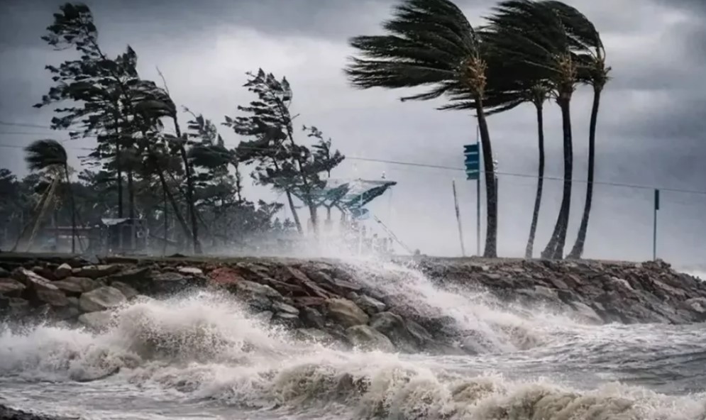 দেশের ১৯ অঞ্চলে রাতের মধ্যে ঝোড়ো হাওয়াসহ বজ্রবৃষ্টির পূর্বাভাস
