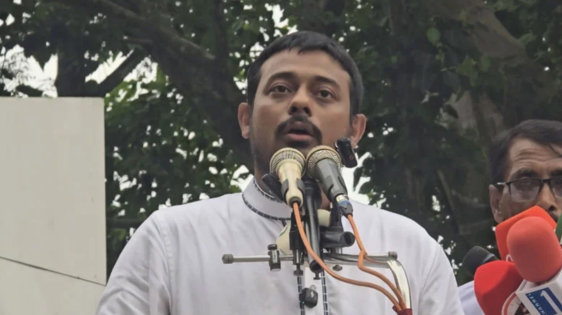 বন্যায় মানুষ মরছে, আর প্রধানমন্ত্রী বরিশালে সফর করছেন: নাসীরুদ্দীন পাটওয়ারী