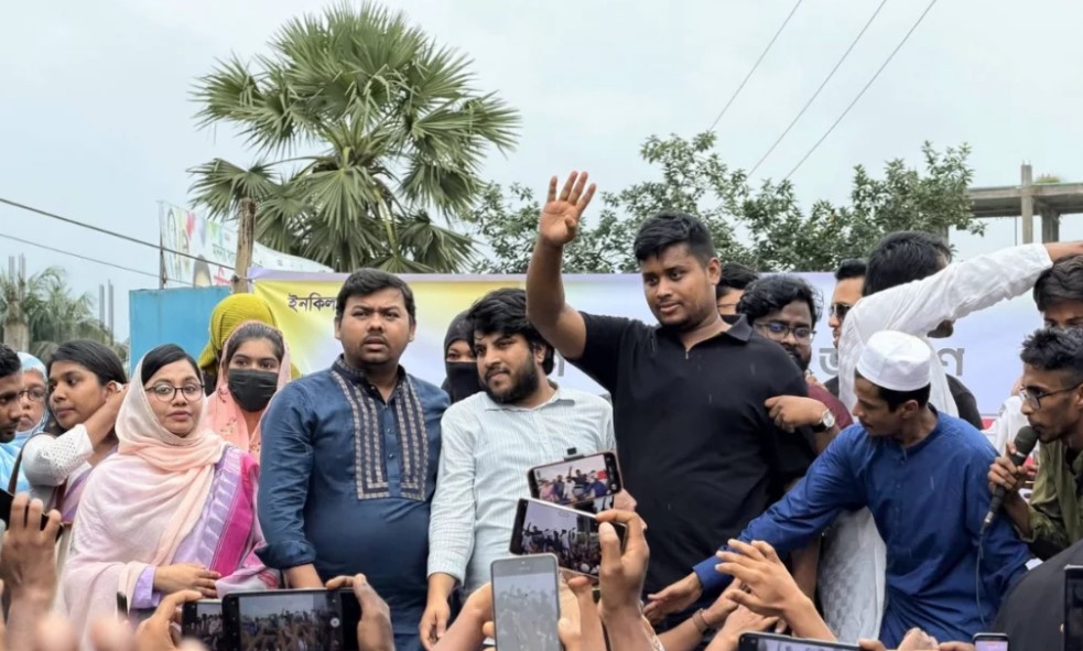 গণঅভ্যুত্থানের চেতনা ও প্রয়োজনীয় সংস্কারের দায়িত্ব আমাদেরই নিতে হবে: হাসনাত আবদুল্লাহ