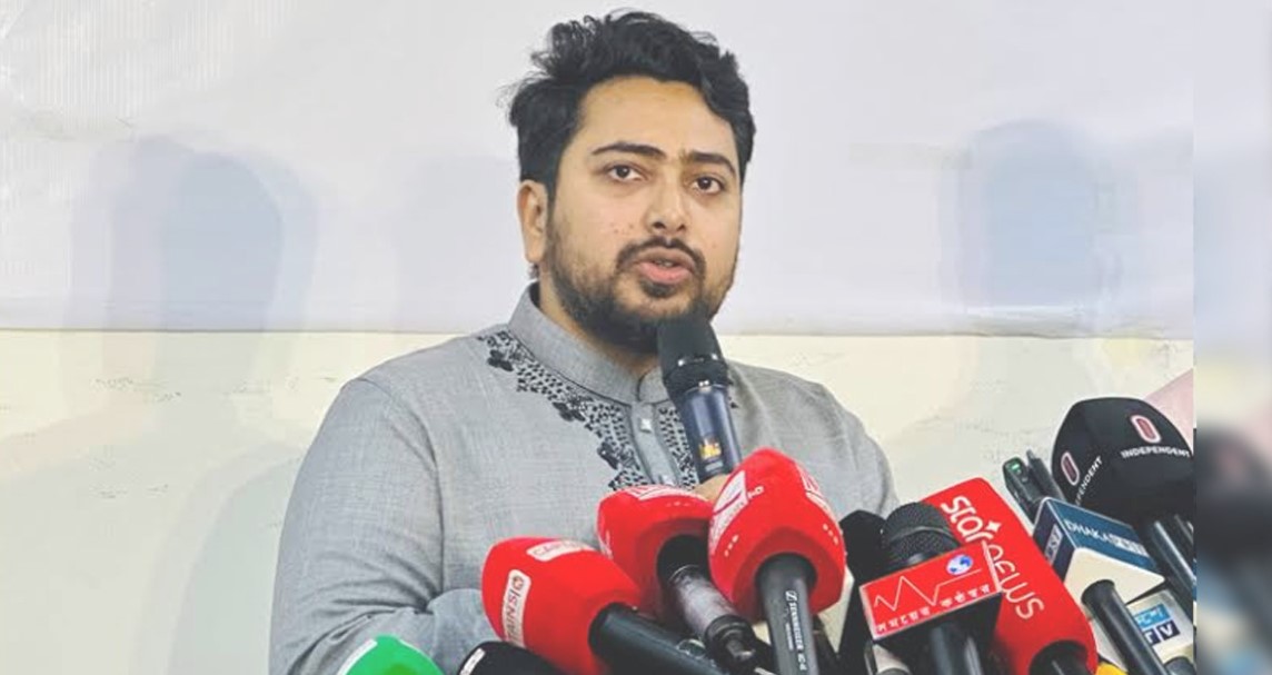 সিলেটে গাড়িবহরে হামলা: খালেদা জিয়ার ওপর অতীত হামলার সাথে তুলনা নাহিদ ইসলামের