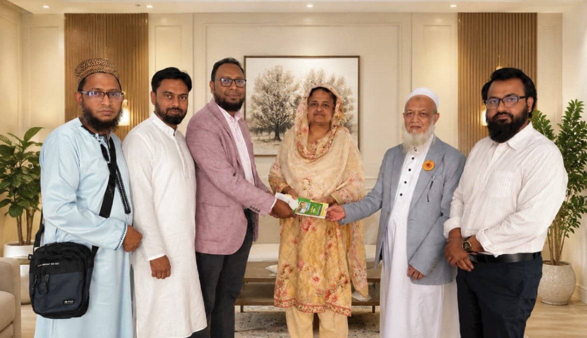 এমপি লুনার সঙ্গে সাক্ষাৎ করলেন ‘ওয়ান পাউন্ড জেনারেল হসপিটাল’-এর ট্রাস্টিবৃন্দ