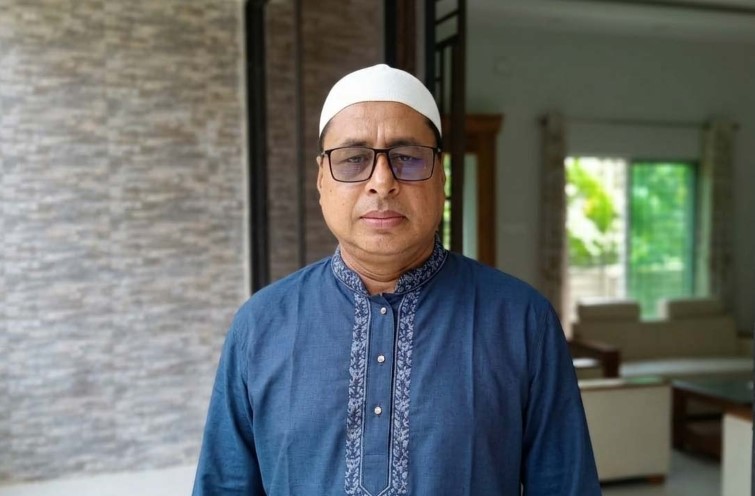 ফটিকছড়িতে ব্যবসায়ীকে হত্যাচেষ্টাসহ একাধিক মামলার আসামি আজম নুর গ্রেপ্তার