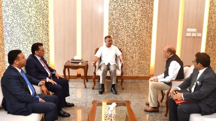 শেখ হাসিনা ও হাদি হত্যাকারীদের দ্রুত প্রত্যর্পণের তাগিদ দিল বাংলাদেশ