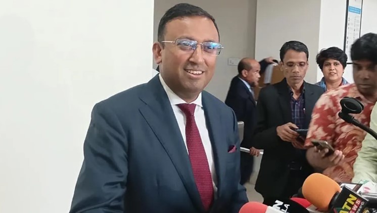 ব্রিটিশ নাগরিকত্ব নিয়ে প্রশ্নে হুমায়ুন কবিরের পাল্টা প্রশ্ন, ‘কার এত জ্বালা?’
