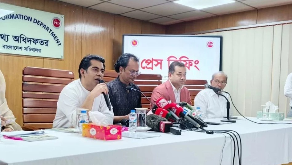 আমি তথ্যমন্ত্রী হিসেবে বসেছি, কারো আত্মীয় হিসেবে নয়: পার্থ