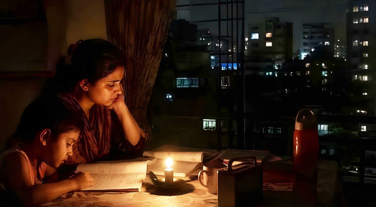 বিদ্যুৎ সংকট অব্যাহত: সন্ধ্যার পিক আওয়ার নিয়ে নতুন পূর্বাভাস