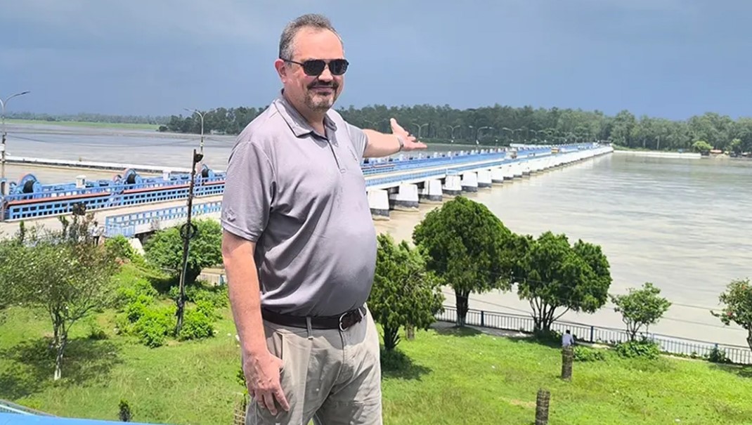 তিস্তা পাড়ে মার্কিন রাষ্ট্রদূত, স্থানীয় সংকট নিয়ে কর্মকর্তাদের সঙ্গে কথা