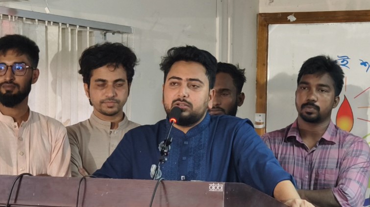 গ্যাস-বিদ্যুৎ বাদ দিয়ে সরকার আশির দশকে ফিরতে চাইছে: নাহিদ ইসলাম