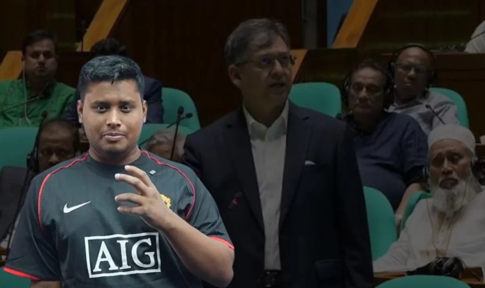 স্বরাষ্ট্রমন্ত্রীর গত ৬ মাসের ‘সাফল্য’ তুলে ধরে হাসনাত আবদুল্লাহর ব্যঙ্গাত্মক স্ট্যাটাস