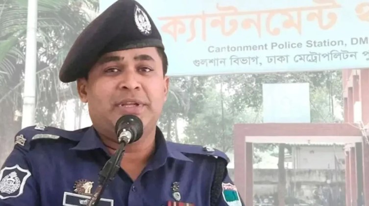 রাজারবাগ থেকে সাবেক ওসি রাকিবুল গ্রেপ্তার, নেওয়া হচ্ছে আদালতে