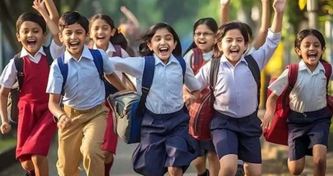 টানা ৭ দিনের ছুটি পাচ্ছে শিক্ষার্থীরা, সরকারি চাকরিজীবীদের ৫ দিন