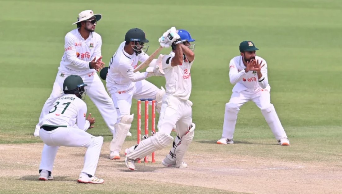 বোলারদের ব্যর্থতা ও ক্যাচ মিসে জয় হাতছাড়া নাজমুল হোসেন শান্তদের