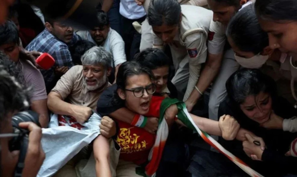 দিল্লিতে আটক নারী আন্দোলনকারীদের ওপর পুলিশি নির্যাতনের গুরুতর অভিযোগ