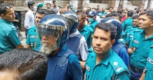  রিমান্ডে সাবেক স্বরাষ্ট্র সচিব জাহাঙ্গীর আলম!