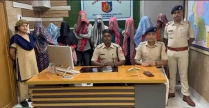 সীমান্ত পেরোনোর আগেই ধরা ৮ বাংলাদেশি