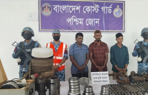 মোংলা বন্দরে জাহাজ ডাকাতি, চিফ ইঞ্জিনিয়ার কি মূলহোতা!
