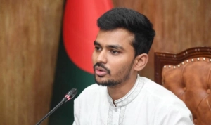 ঈদযাত্রা নির্বিঘ্ন করতে সরকার সচেষ্ট: আসিফ মাহমুদ