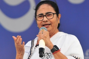 রবীন্দ্রনাথের বাড়ি ভাঙচুর: বাংলাদেশকে কড়া বার্তা পাঠাতে মোদিকে চিঠি মমতার