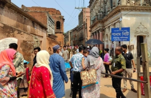 পানাম নগরী মুখর ঈদে, ইতিহাসের টানে ছুটছে মানুষ
