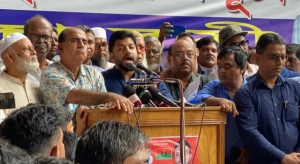 শপথ ছাড়াই ‘মেয়রের’ ভূমিকায় ইশরাক হোসেন, উদ্বেগ স্থানীয় সরকার মহলে