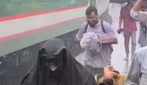 ঈশ্বরদী বাইপাসে ছাউনির সংকট, স্টেশনে যাত্রী দুর্ভোগ চরমে