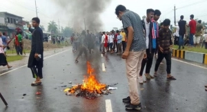 হঠাৎ উত্তপ্ত খুলনা! তিন মামলা, হাজারো অজ্ঞাত আসামি