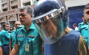 ‘আমার বুকে সার্জারি হয়েছে’—আদালতে সাবেক এমপির কান্না