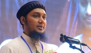 শহীদদের প্রতি ভালোবাসা, কিন্তু কেন বেদনার শব্দে বললেন—জুলাই বিক্রি!