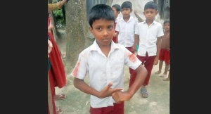 তুচ্ছ ঘটনায় শিশু শিক্ষার্থীর নাক ফাটালেন সহকারি শিক্ষক! 