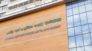 ভাটারায় গ্যাস বিস্ফোরণে একই পরিবারের চারজন দগ্ধ
