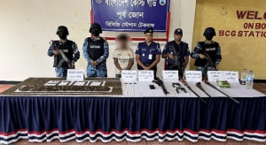 টেকনাফে পাহাড়ে যৌথ বাহিনীর অভিযানে গোলাগুলি, অস্ত্র-গুলিসহ অপহৃত যুবক উদ্ধার