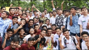 ২০২৫ সালের এসএসসি: ফলাফল বলছে কে এগিয়ে, কে পিছিয়ে