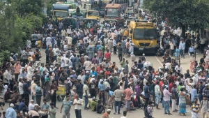 রাজধানীতে অটোরিকশাচালকদের বিক্ষোভ, দুর্ভোগে যাত্রীরা