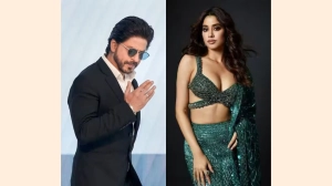 শাহরুখ‑জাহ্নবীর সেই ‘গুড ইভনিং’ মঞ্চ মুহূর্ত ফের ভাইরাল