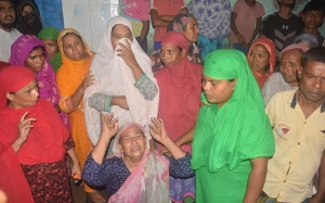বগুড়ায় স্কুলছাত্রীকে ছুরিকাঘাত, দাদি-ভাবিকে হত্যা করে প্রেম প্রত্যাখ্যানের জবাব দিল সৈকত