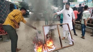বক্তব্যে ক্ষোভ, চকরিয়ায় এনসিপির মঞ্চ ভেঙে দিলেন বিএনপি নেতাকর্মীরা