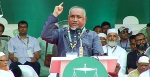 “সংস্কার মানি” বলে সভা, মিটিংয়ে “কিছুই মানি না”- বিএনপিকে খোঁচা ডা. তাহেরের