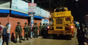 উত্তরায় বিমানবাহিনীর প্রশিক্ষণ বিমান বিধ্বস্ত: উদ্ধারকাজ আজকের মতো সমাপ্ত, নিহত বেড়ে ২০