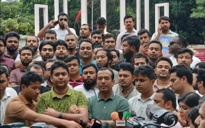 শহীদ মিনার নিয়ে ছাত্রদল-এনসিপি মুখোমুখি