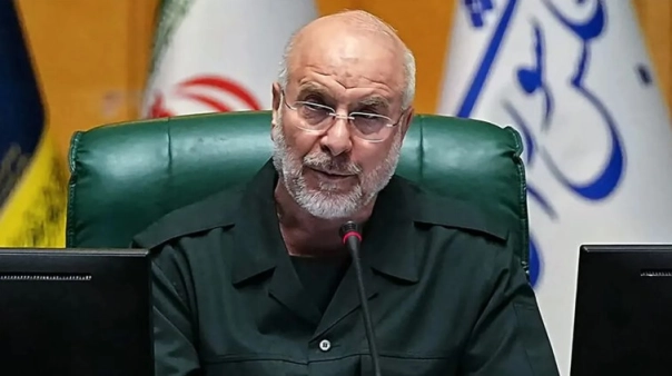 যুদ্ধক্ষেত্রে নতুন চমক দেখাবে ইরান: ট্রাম্পের চাপের মুখে গালিবাফের রহস্যময় পোস্ট