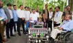 নিজের বানানো গাড়িতে প্রধানমন্ত্রীকে ঘুরিয়ে দেখালেন ১৭ বছরের তরুণ