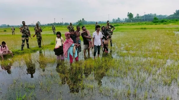 বিজিবি-বিএসএফের মুখোমুখি অবস্থান; সীমান্তজুড়ে ৩ দিন ধরে ধুঁকছে মানবতা