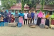 ব্র্যাকের উদ্যোগে বন্যায় ক্ষতিগ্রস্ত ৫০ পরিবারের মাঝে ১ হাজার হাঁসের বাচ্চা বিতরণ