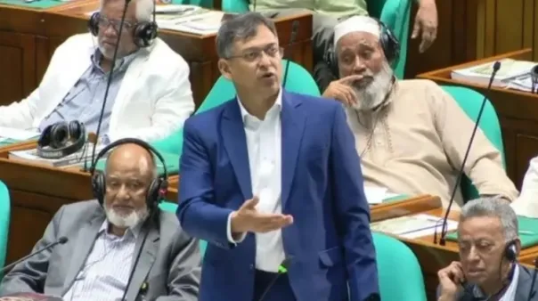 অনুপ্রবেশ ঠেকাতে ভারত ও মিয়ানমার সীমান্তে কাঁটাতারের বেড়া দিচ্ছে সরকার
