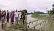 নিজস্ব অর্থায়নে খালের ওপর বাঁশের সাঁকো বানিয়ে দিলেন ইউপি চেয়ারম্যান পদপ্রার্থী শেখ আলমগীর