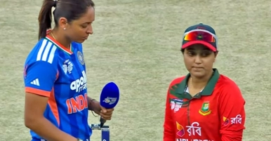 হারমানপ্রীতের সঙ্গে হাত মেলাননি জ্যোতি: দায় নিতে নারাজ বিসিবি